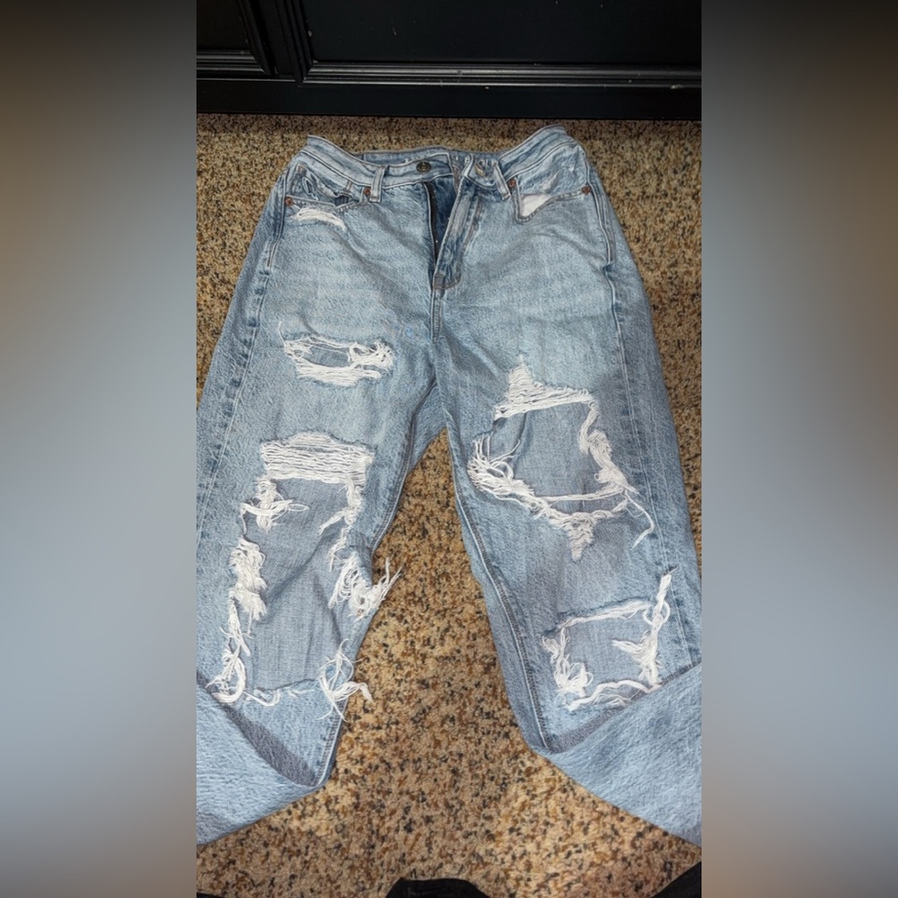 American Eagle Outfitters Light Blue Distressed Straight Leg Jeans